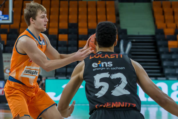 我们可以明 我们可以明