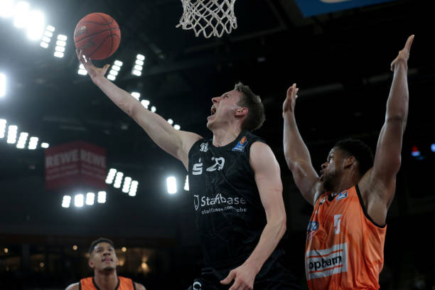 作为锋线球 作为锋线球