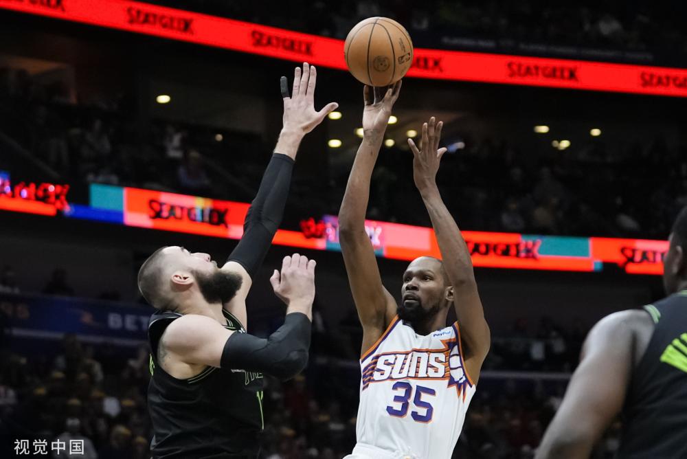 他在进攻端 他在进攻端